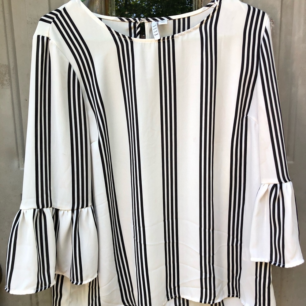Blk/WhT striped blouse w/ bell sleeves